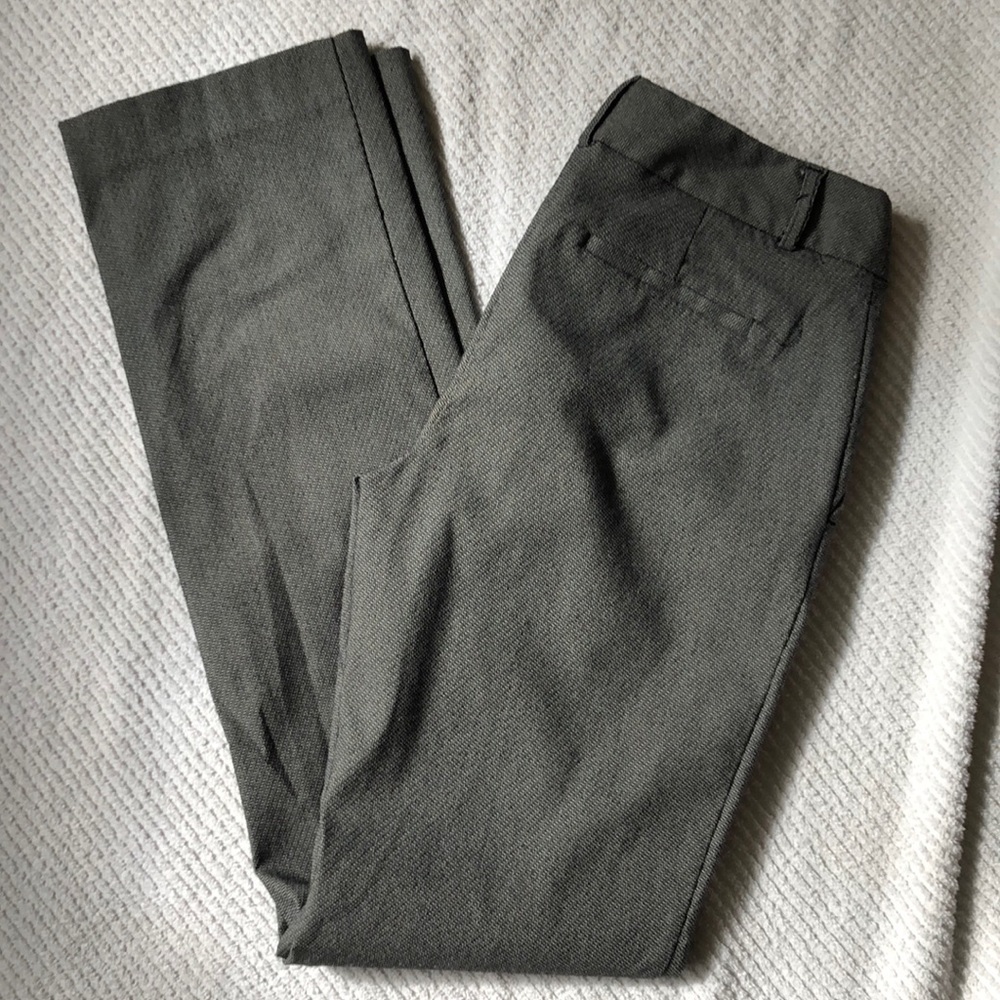 Apt 9 the Torie Straight